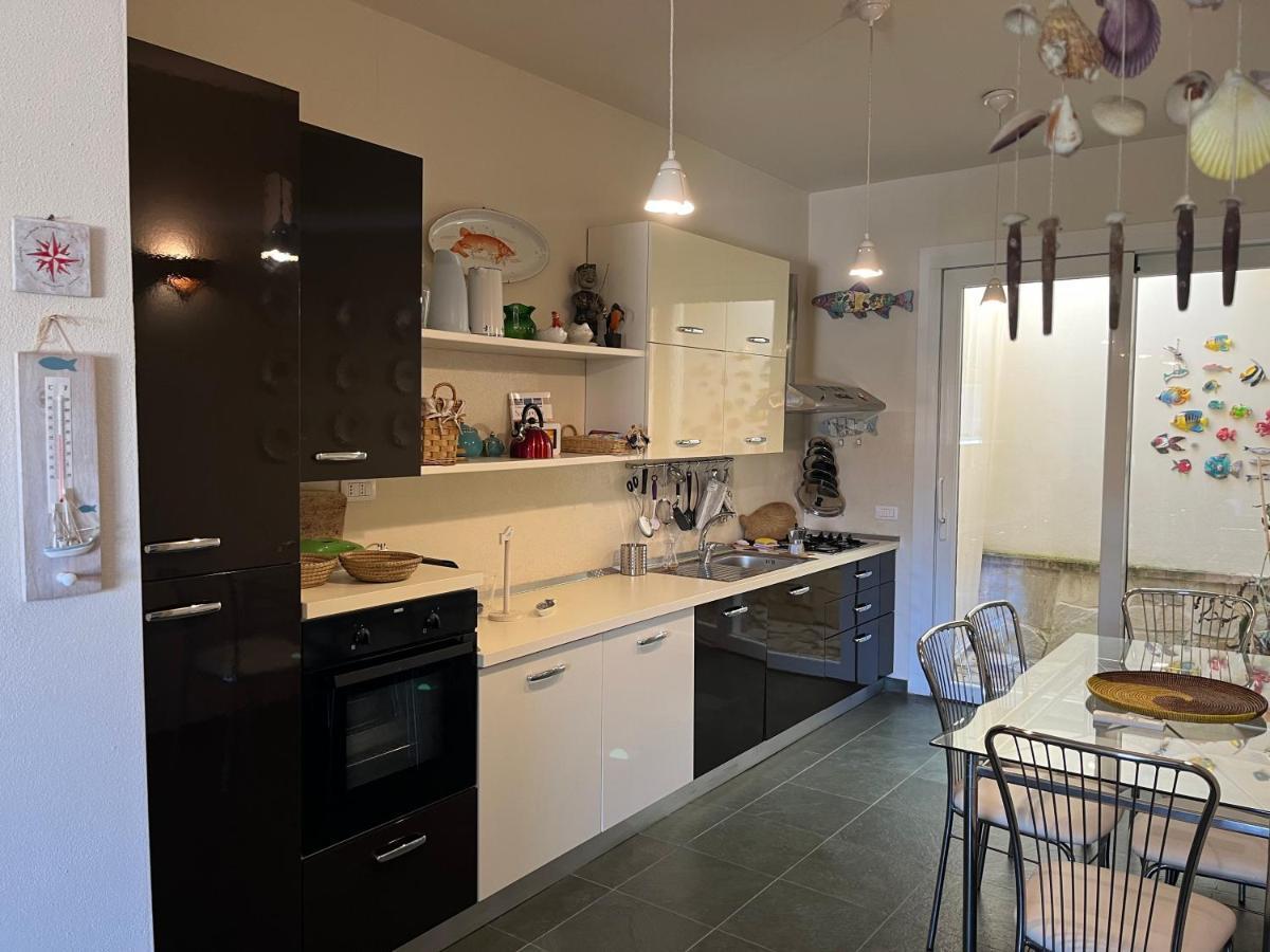 Villa Fatta Di Sogni Pula Exteriör bild